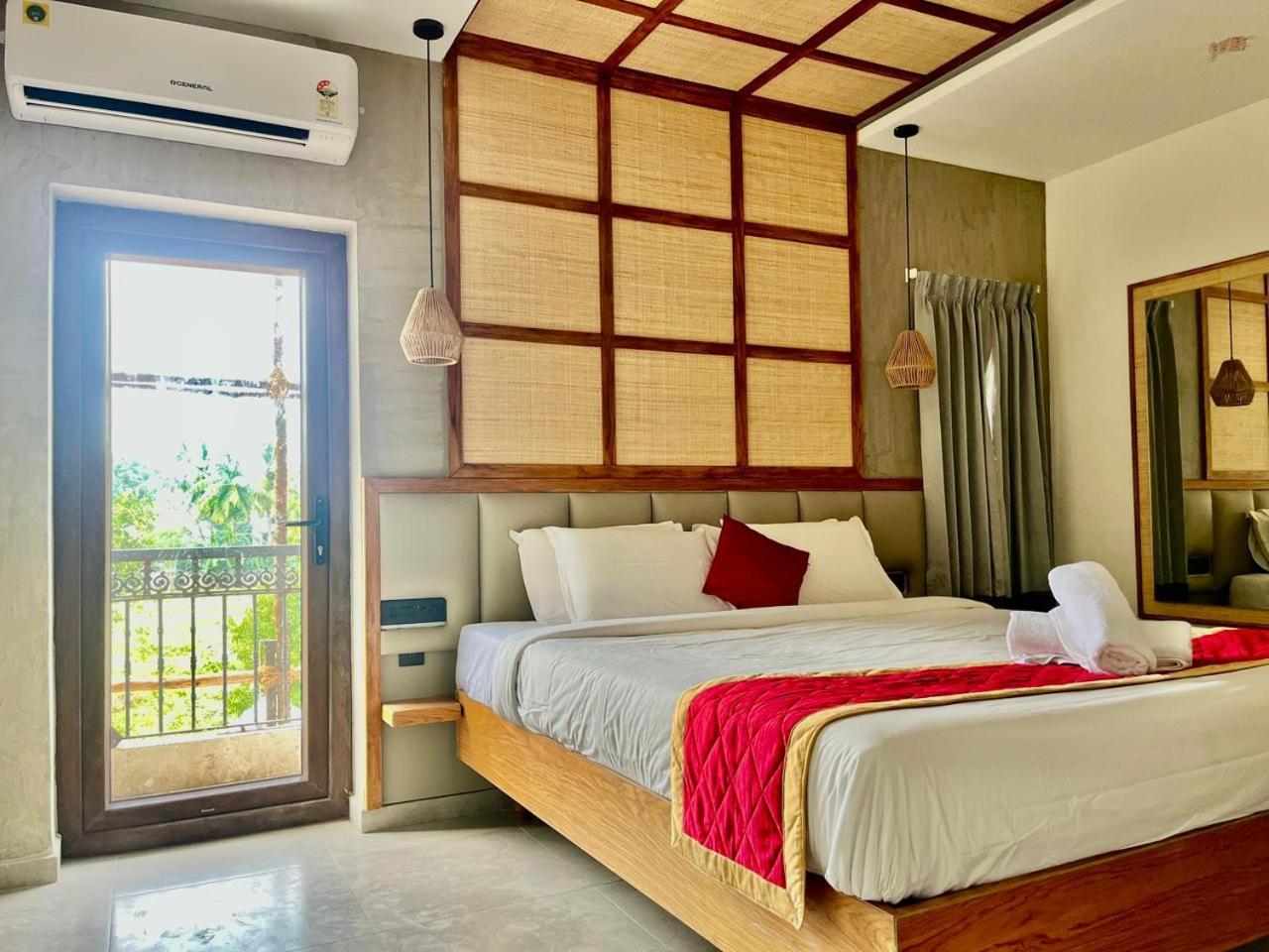 Hotel Castle Manor - Auroville Beach Pondicherry Dış mekan fotoğraf