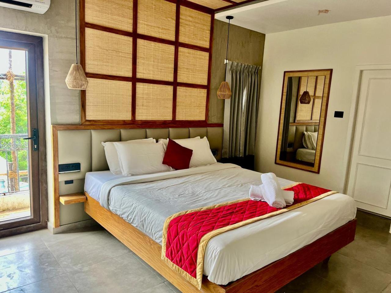 Hotel Castle Manor - Auroville Beach Pondicherry Dış mekan fotoğraf