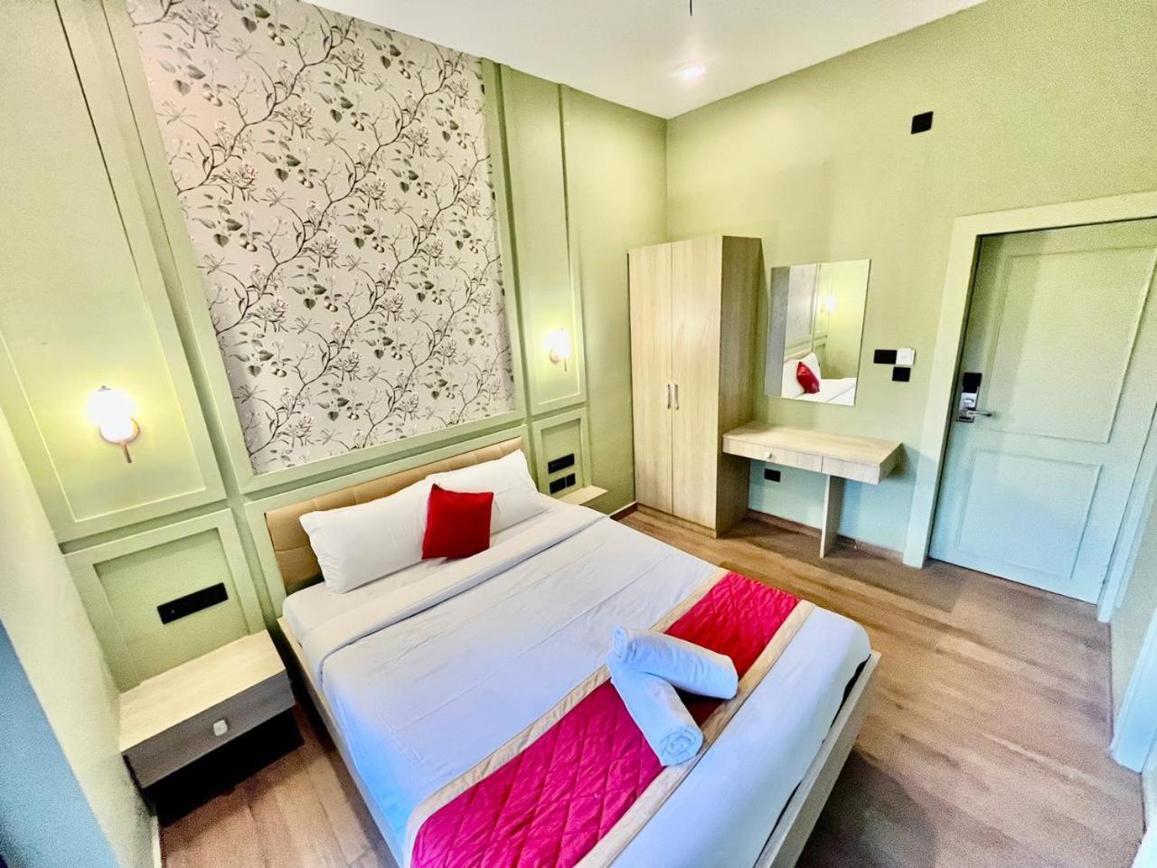 Hotel Castle Manor - Auroville Beach Pondicherry Dış mekan fotoğraf